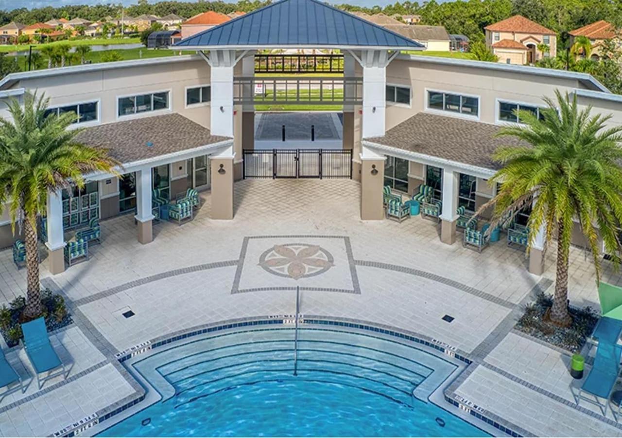 Stunning 9Br Home - Family Resort With Private Pool, Hot Tub, Games Room And Bbq! 키시미 외부 사진